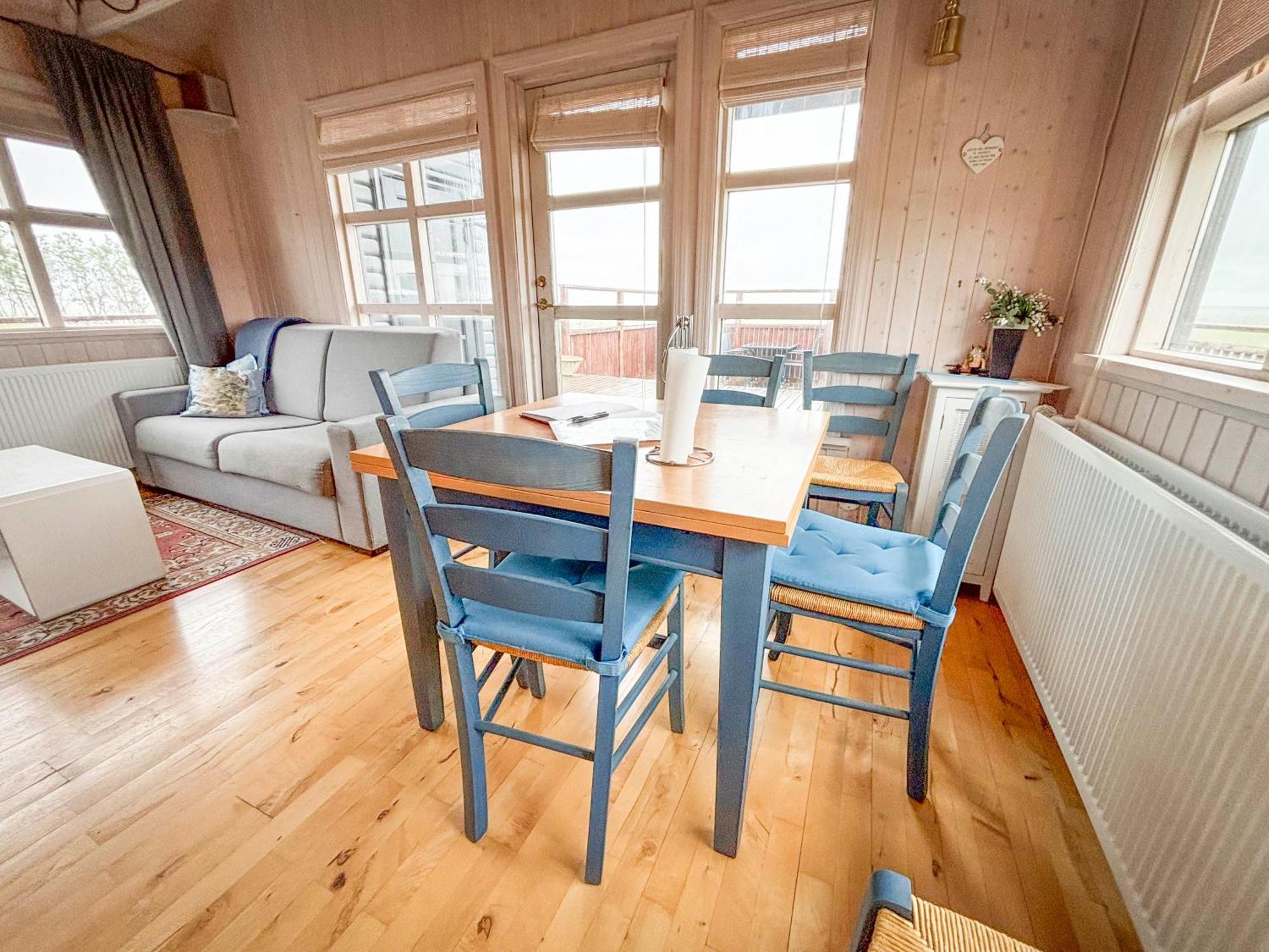 Ashamrar Apartment Hella Bagian luar foto